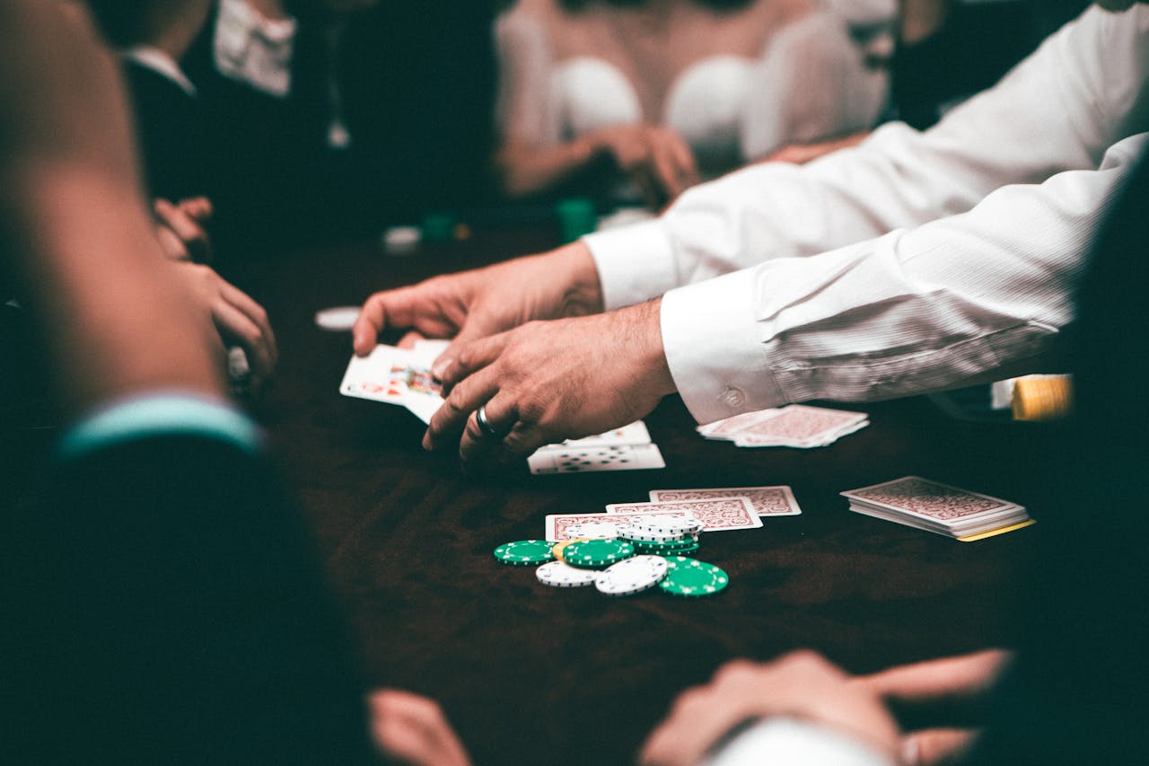 FrostSpark — Social Online Casino visual
